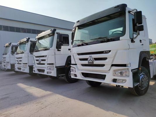 HOWO Sinotuck 6*4 Tractor Truck Wit kleur met buisloze banden 8500x2500x3600mm