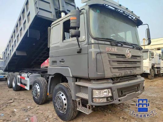 GCC-gecertificeerde Shacman F3000 8*4 Tipping Dump Truck met 6-8L motorcapaciteit in grijs
