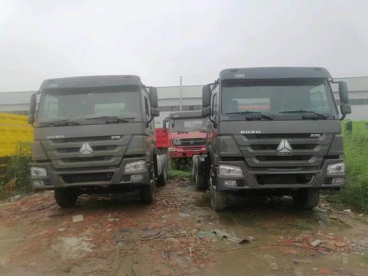 Handgeschakelde transmissie Grijs Sinotruk Zware vrachtwagen 6*4 Trakter Truck Buisloos bandenontwerp