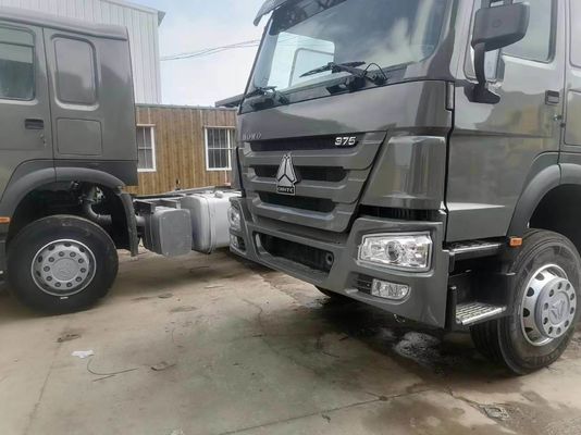 Handgeschakelde transmissie Grijs Sinotruk Zware vrachtwagen 6*4 Trakter Truck Buisloos bandenontwerp