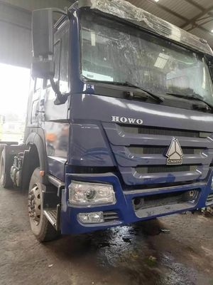Verkoop 6×4 aandrijflijn Sinotruk Traktor Truck met 4-6L motorcapaciteit in blauwe kleur