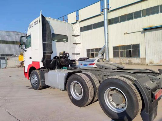Sinotruk Howoa7 Tractor Head Truck met buisloze banden en 351-450 pk