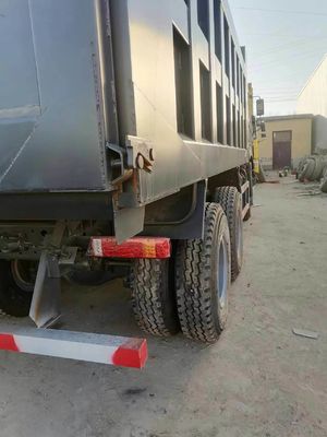 Commercieel voertuig Sinotruck HOWO 6*4 Dump truck Tweedehands vrachtwagen 10 banden Grijze kleur