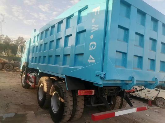 Sinotruk 6X4 HOWO Dump Truck Hw15710 10 Voorwaarts en 2 Achterwaarts met Radial Tire Design