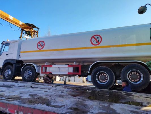 Tankwagen met een motorcapaciteit van 8 liter voor het vervoer van olie, gas en diesel