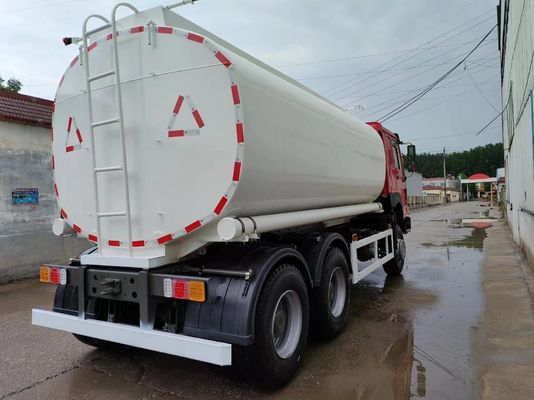 High Capacity Sinotruck HOWO 6*4 10 wielen Fuel Tank Truck 18 Square met DOT-certificering