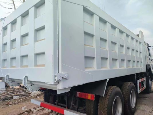 Hoogwaardige HOWO 6X4 zware dumptruck met 18 kubieke meter en 351-450 pk