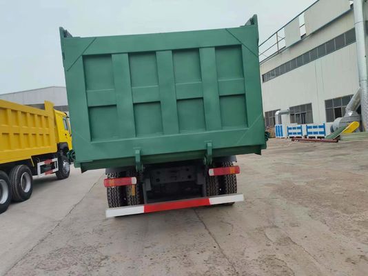 12 banden Sinotruk HOWO 8*4 dumptruck tweedehands vrachtwagen groen met handgeschakelde transmissie