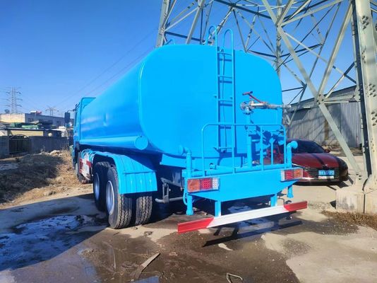 Radial banden ontwerp Sinotruk HOWO 380HP water truck voor uw bedrijf