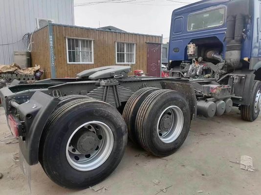 In goede staat Blauwkop Truck Sinotruk HOWO 6*4 Traktor Truck met 4-6L motorcapaciteit