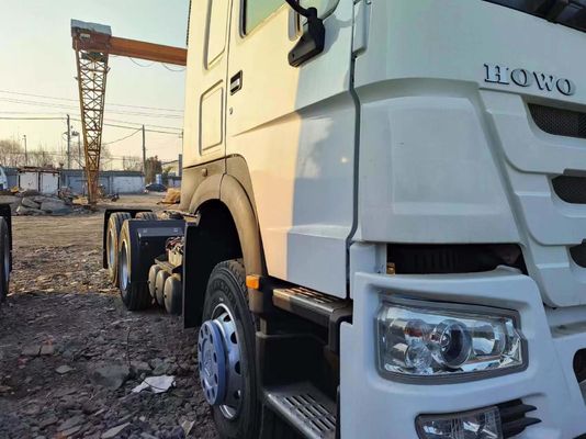 Gebruikte HOWO 6X4 420 pk hoge paardenkracht trektrekker met handgeschakelde transmissie