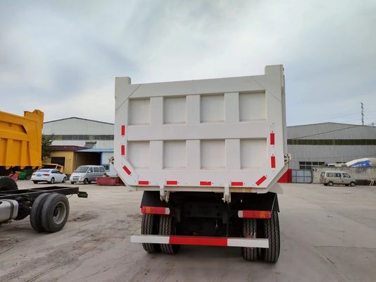 Sinotruck HOWO 6*4 Tweedehands witte U-type dumptruck met handgeschakelde transmissie