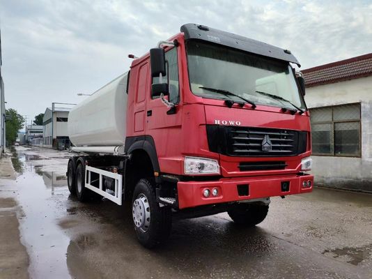 20000 liter 4 compartimenten HOWO 6X4 brandstoftankwagen voor olieopslag
