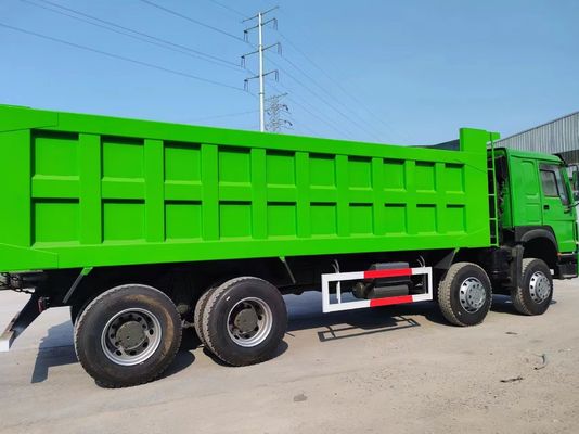 Radial bandenontwerp 12banden Sinotruk HOWO 8*4 Groene Dump Truck voor ≤5 zitplaatsen