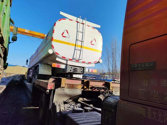 20 ton Gebruikte tankwagens Tankwagens met brandstof 15001-30000L Tankvolume Sinotruck 8X4