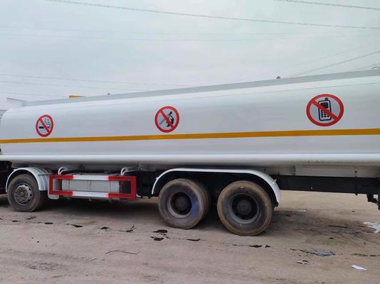 20 ton Gebruikte tankwagens Tankwagens met brandstof 15001-30000L Tankvolume Sinotruck 8X4