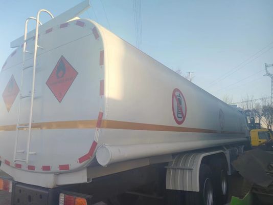 Gebruikte HOWO 8*4 Fuel Oil Tank Truck 20000L Euro 3/4/5 voor uw bouwprojecten