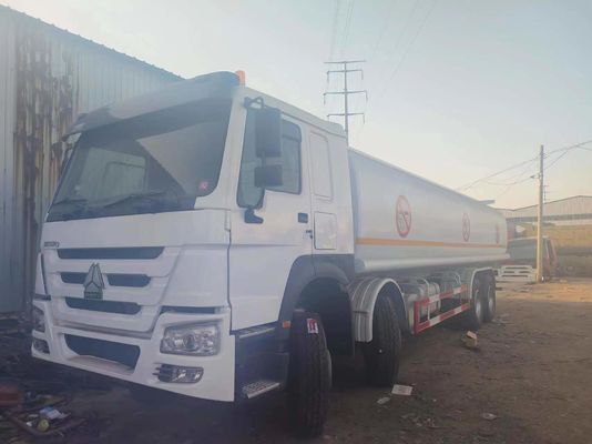 Gebruikte HOWO 8*4 Fuel Oil Tank Truck 20000L Euro 3/4/5 voor uw bouwprojecten