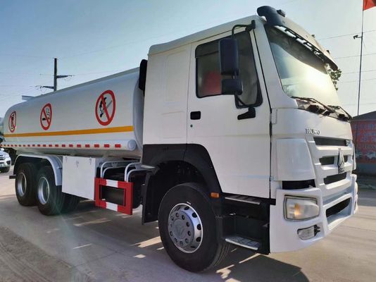 10350x2496x3048mm HOWO 6X4 brandstoftruck 20000-25000 liter brandstoftank tanktruck