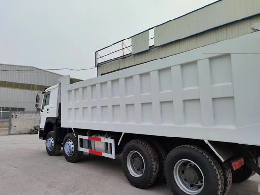 Radial bandenontwerp 375 pk Sinotruk 12 wielen HOWO 8 * 4 dumper voor wit transport