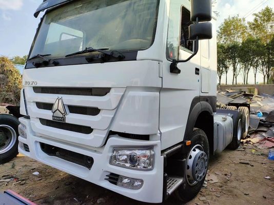 Sinotruck HOWO Truck Transport Hout Transport Truck Trailer met een motorcapaciteit van 6-8L