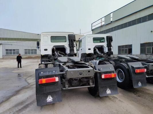 Sinotruck HOWO Truck Transport Hout Transport Truck Trailer met een motorcapaciteit van 6-8L