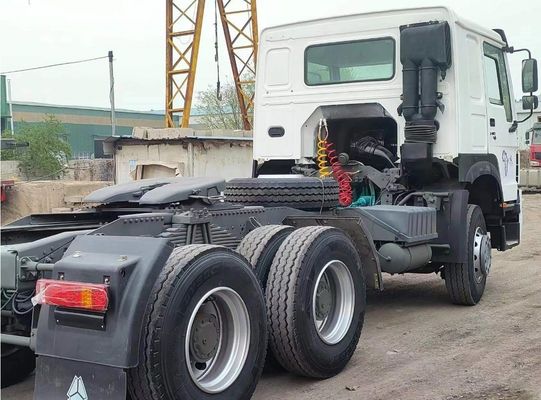 6×4 aandrijflijn Sinotruck HOWO 371HP Traktortruck 8,55*2,5*3,5m met hoge duurzaamheid