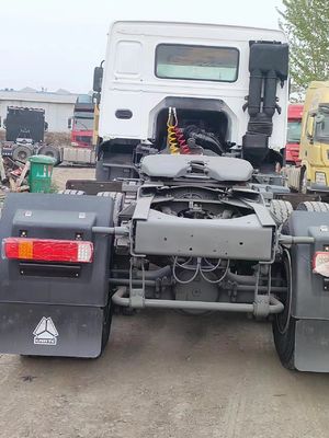 Paardenkracht 351-450 pk Sinotruk HOWO 371 pk 6 x 4 Dump Truck Front Lifting Style