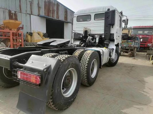 6*4 Sinotruk HOWO Tractor Truck Paardenkracht 351-450 pk bandencertificering ECE