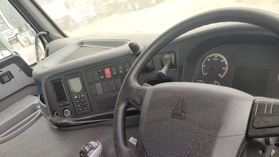 6-L handgeschakelde Sinotruk HOWO 6*4 trekker voor het vervoer van zware lading