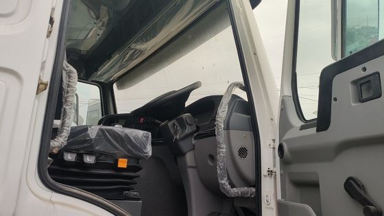 Professionele ontwerp Gebruikte linkshandige aandrijving Sinotruk HOWO T7h 440HP 500HP 6X4 trekker