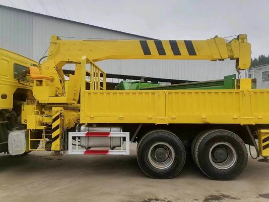 14 ton hydraulische mobiele vrachtwagenkraan met rechte boom en op maat gemaakte kraanjob 1