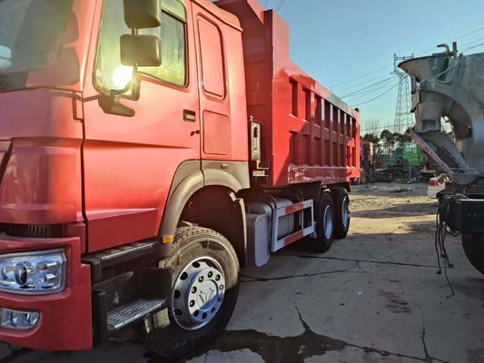 10 banden Rood HOWO 6*4 Dump Truck en tweedehands 351-450 pk met Radial ontwerp