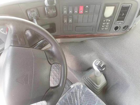 Handgeschakelde Transmissie Gebruikte Sinotruk HOWO 6X4 Traktor Truck Hoofd voor uw klantenbehoeften