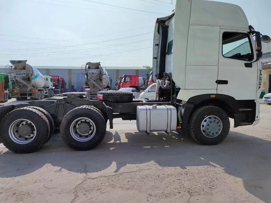 6800x2500x3500mm Sinotruk Howoa7 Tractor Truck Head Truck met 6×4 aandrijflijn