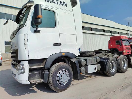 6800x2500x3500mm Sinotruk Howoa7 Tractor Truck Head Truck met 6×4 aandrijflijn