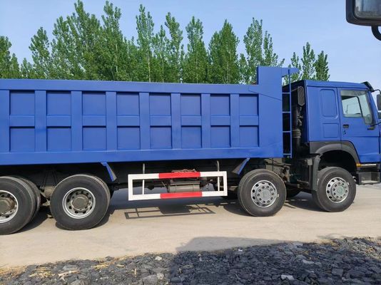 Blauw Gebruikte Sinotruk HOWO 8*4 Dump Truck met 6-8L motorcapaciteit en rechtshandige aandrijving