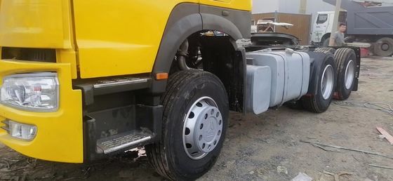 Sinotruk Traktor Truck 6*4 Gele kleur gebruikt vanaf 6-8L motorcapaciteit