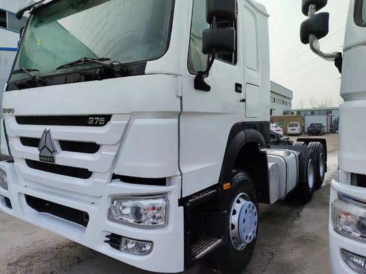 Sinotruck HOWO 6*4 Traktortruck met een motorcapaciteit van 6-8L en 351-450 pk
