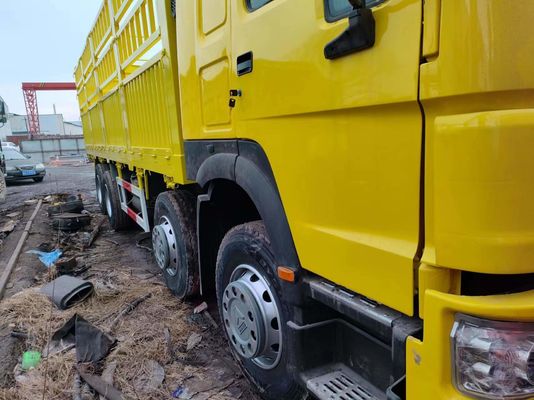 Radialbandenontwerp HOWO Sinotruk 8*4 vrachtwagen Tweedehands vrachtwagen met Weichai-motor