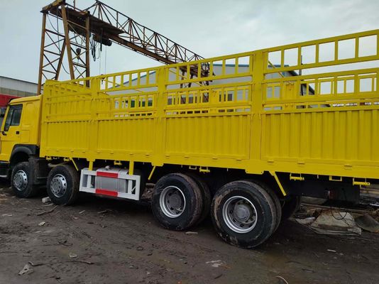 Radialbandenontwerp HOWO Sinotruk 8*4 vrachtwagen Tweedehands vrachtwagen met Weichai-motor