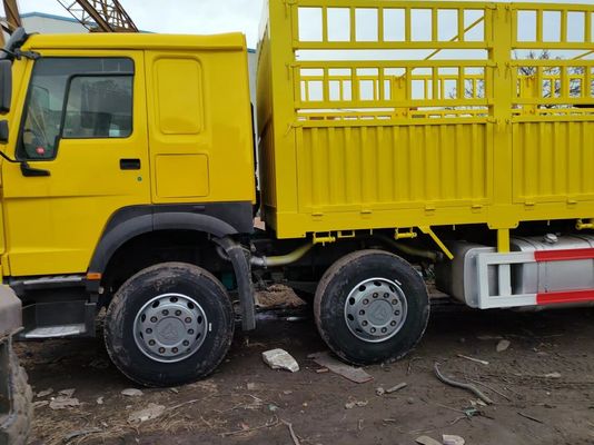 Radialbandenontwerp HOWO Sinotruk 8*4 vrachtwagen Tweedehands vrachtwagen met Weichai-motor