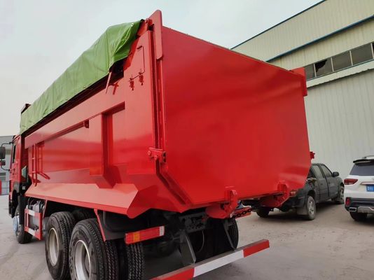 6x4 aandrijving Wiel Voorste hefvorm 375HP HOWO Tippers Truck 25t Zware vrachtwagen