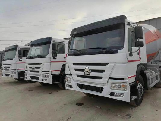 6×4 Sinotruck HOWO Mengtankschip met 8500x2500x3600mm Grootte