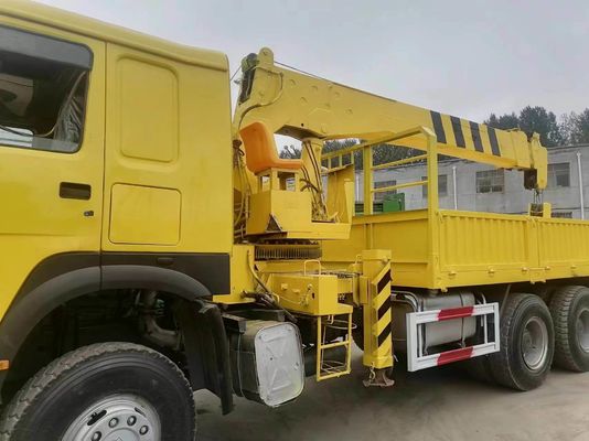 Verkoop op maat gemaakte Sinotruck HOWO 6*4 Truck Mounted Crane met op maat gemaakte specificaties